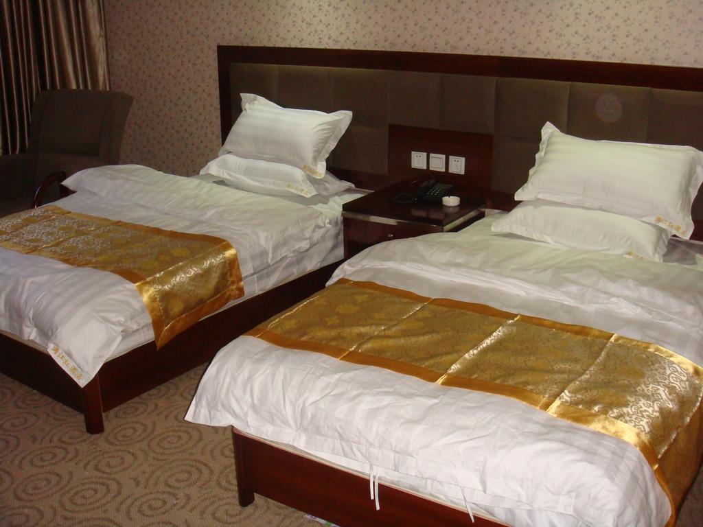 Jiuzhaigou Man Jiang Hong Hotel ג'יוג'איגואו חדר תמונה